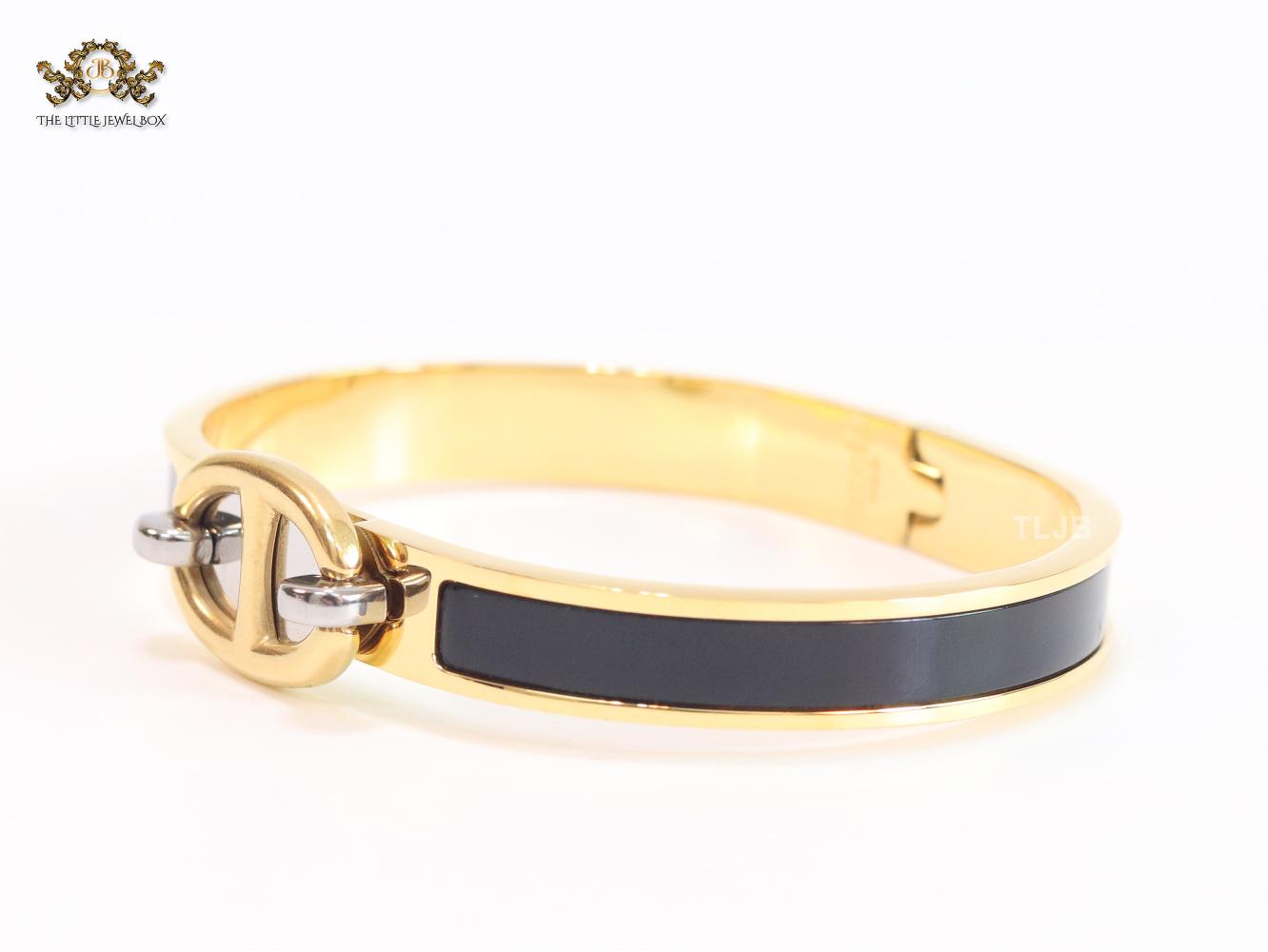 Alphabet H black sleek bracelet