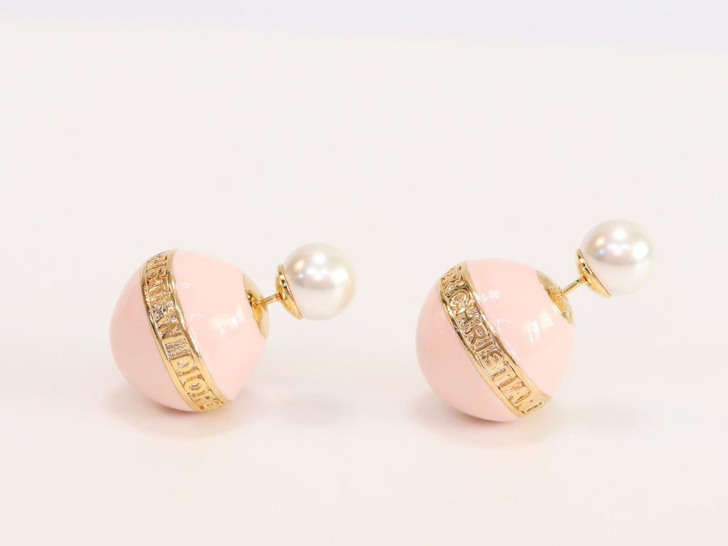 Pink and white pearls gold motif studs