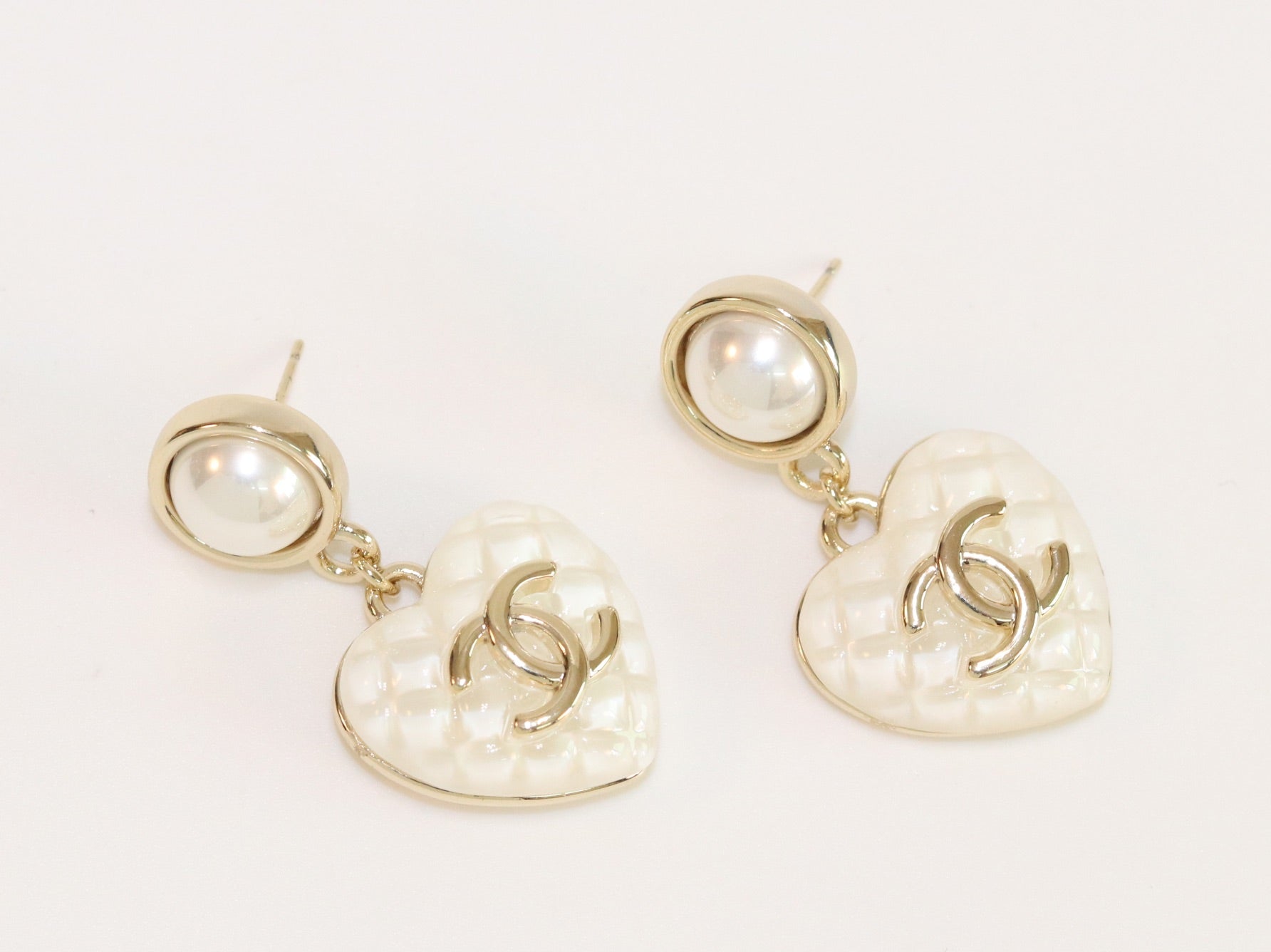 Double C on dangling heart and pearl earrings