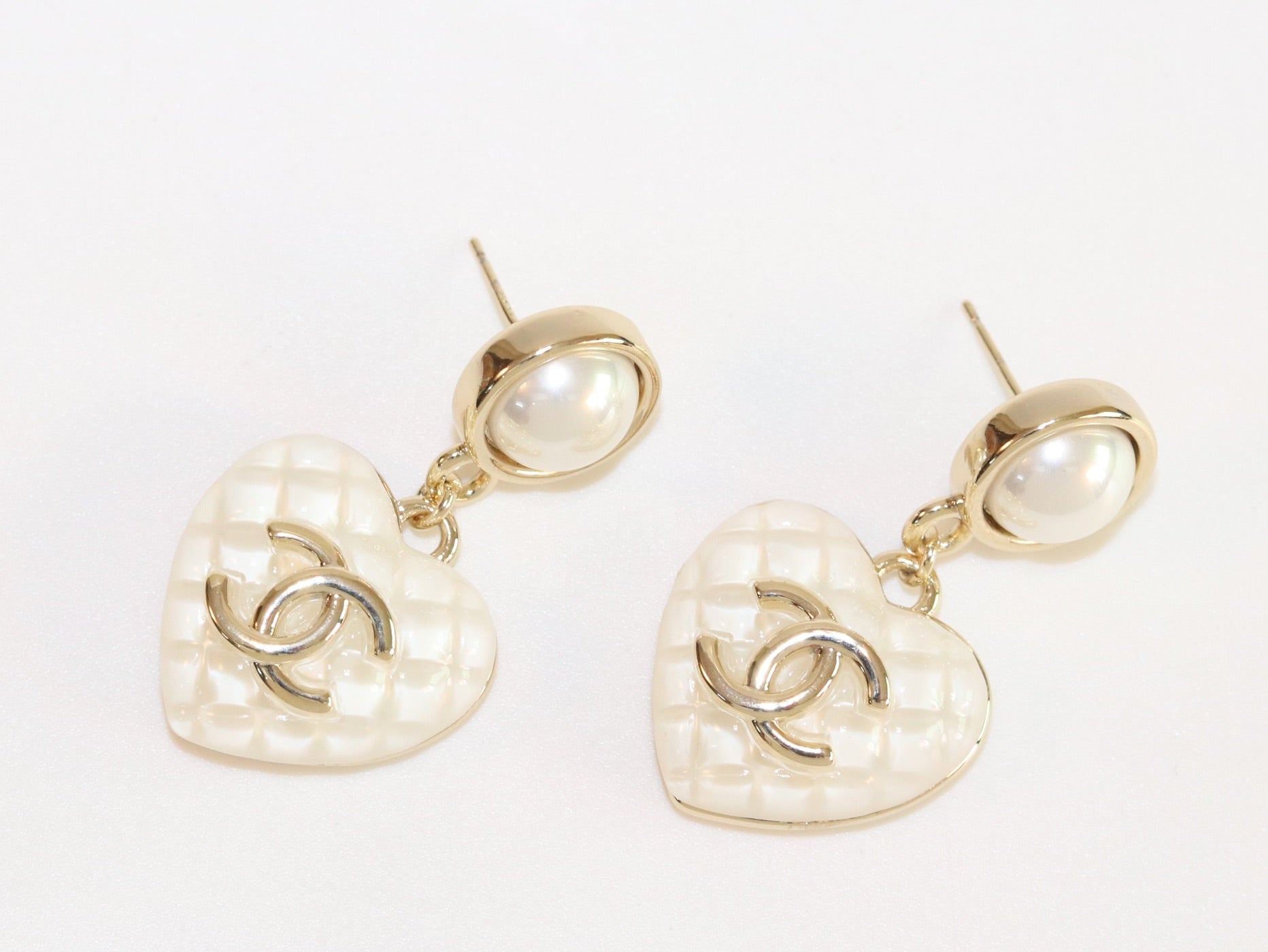 Double C on dangling heart and pearl earrings