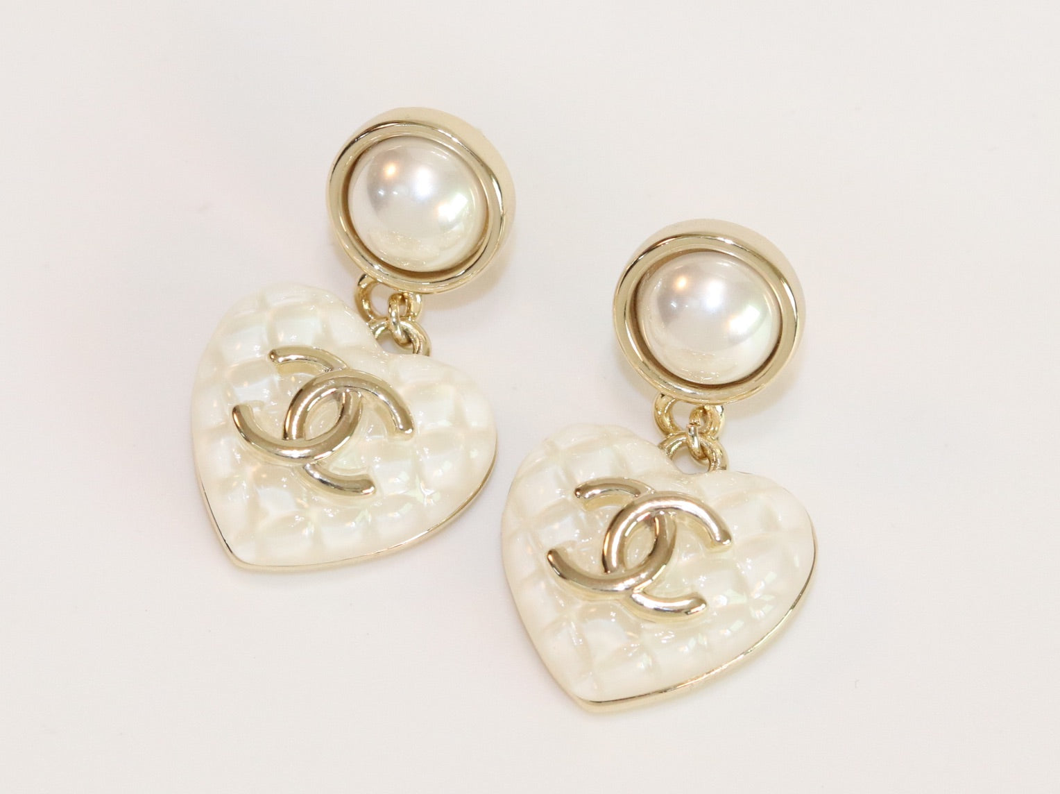 Double C on dangling heart and pearl earrings