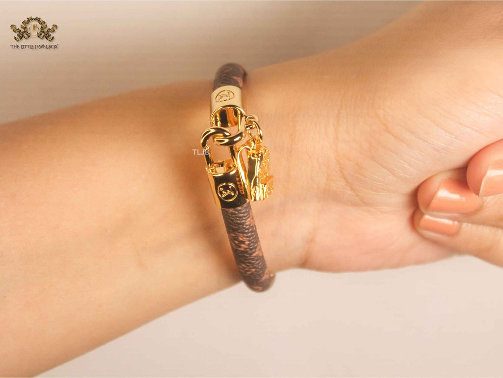 Alphabet L&V golden bag charm monogram leather bracelet
