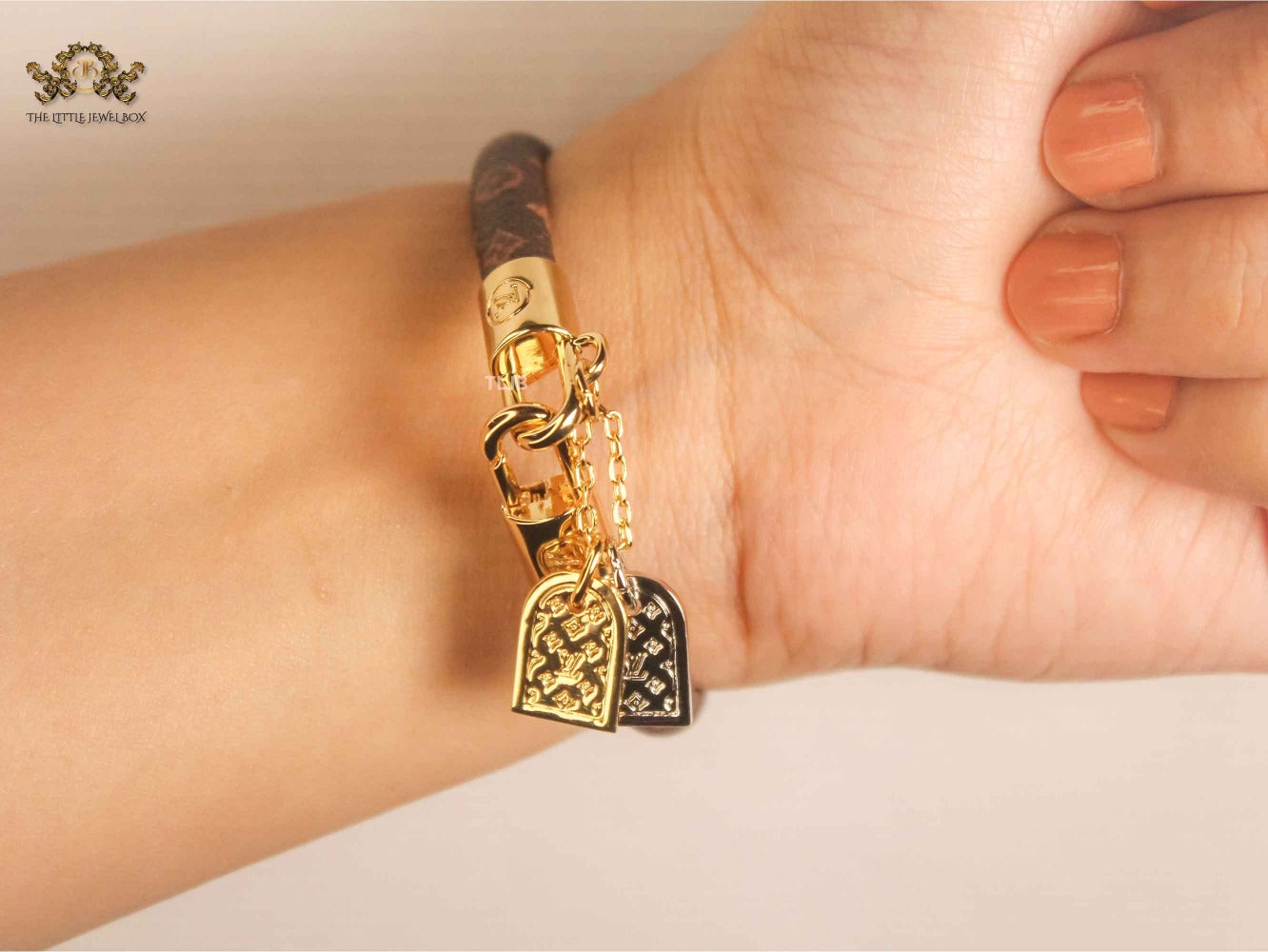 Alphabet L&V combo charm monogram leather bracelet