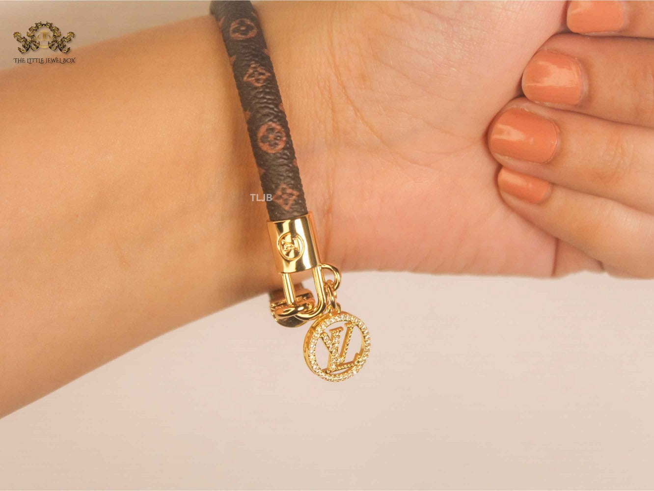 Alphabet L&V golden logo charm monogram leather bracelet