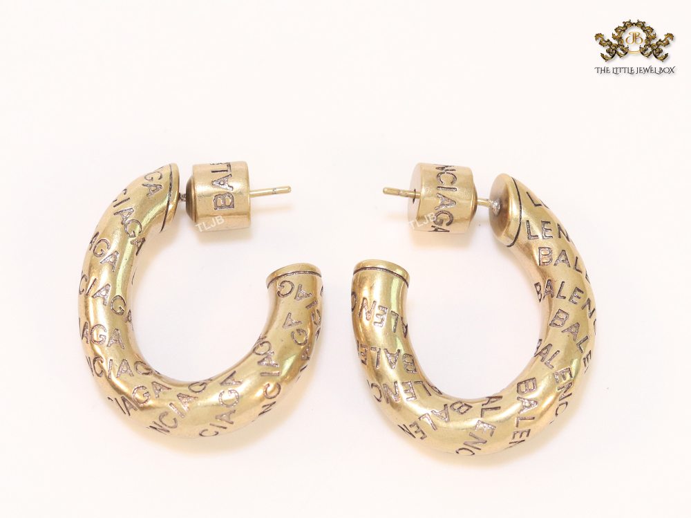Alphabet B small twisted hoops