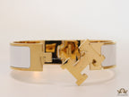 Openable H motif white 18mm bracelet in a shiny gold plating