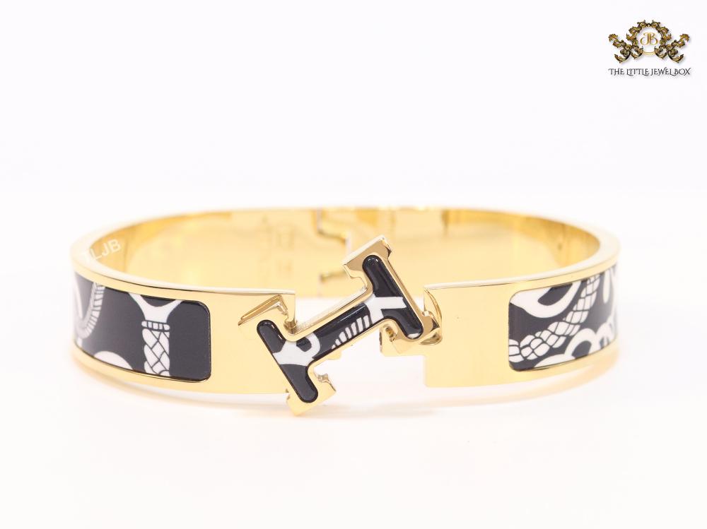 Alphabet H B&W bracelet