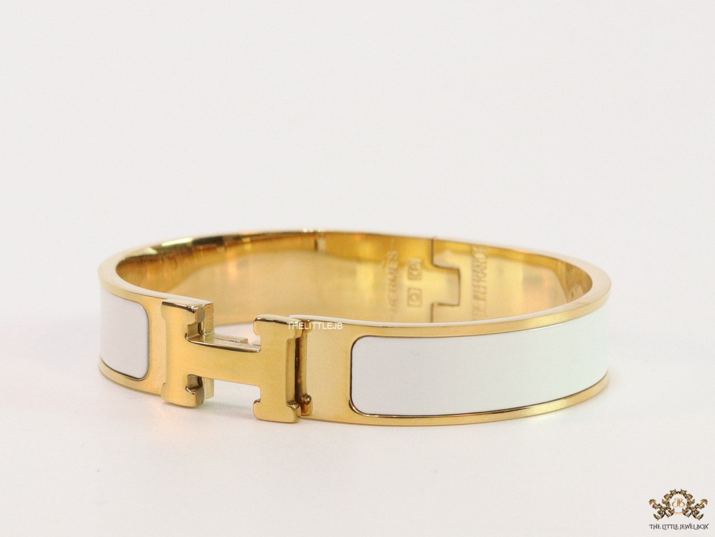 Alphabet H white 12 mm bracelet in gold