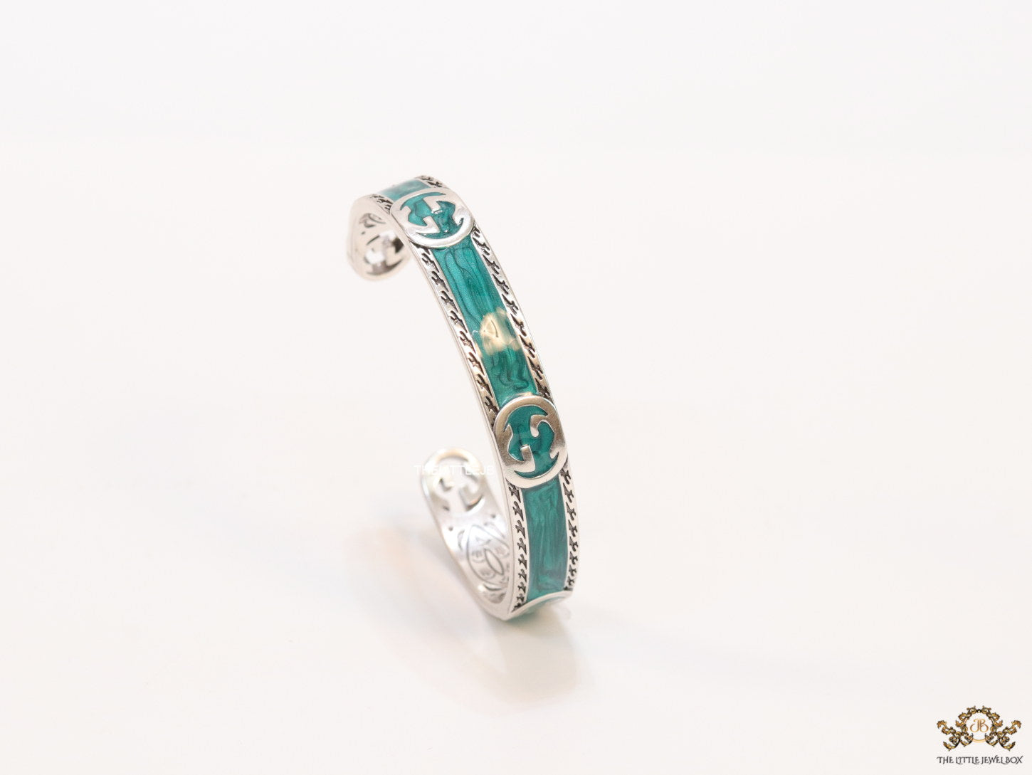 Twin G motif malachite green bracelet in matt gold finish