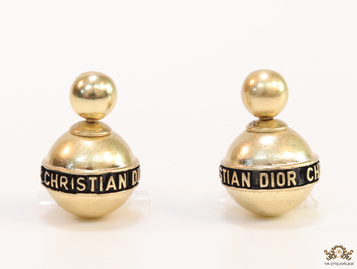 Gold plated lobe shape studs with alphabets