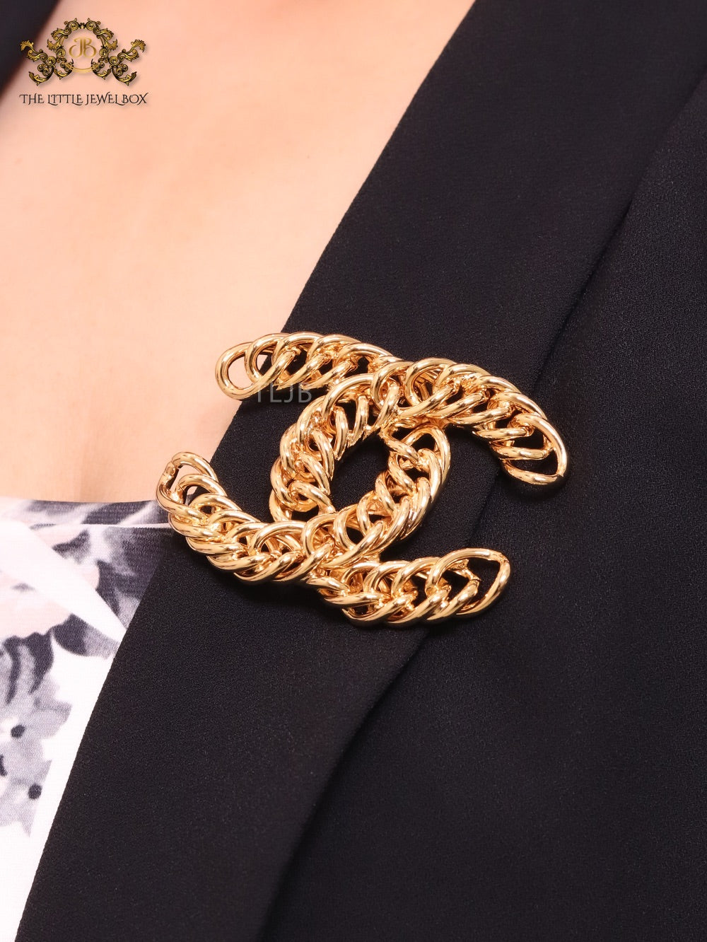 Gold Double C chain brooch