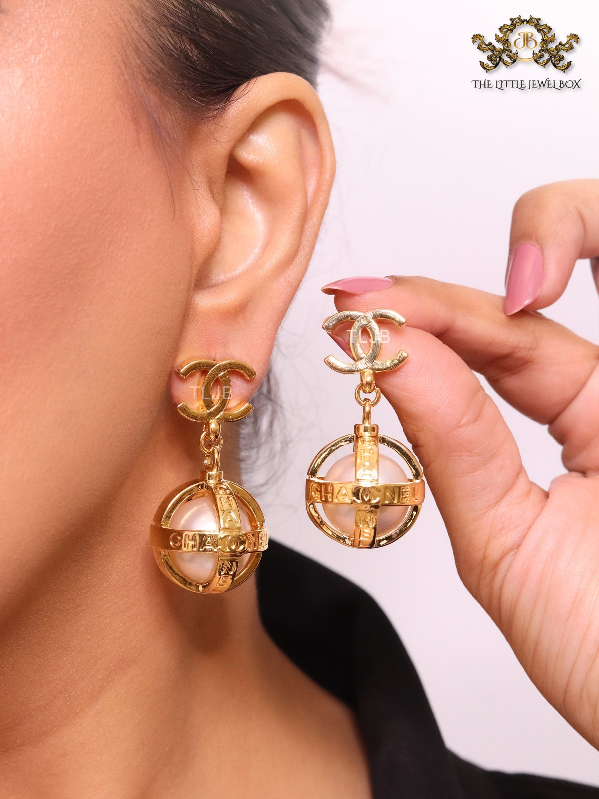 Gold Double C Pearl hanging earrings