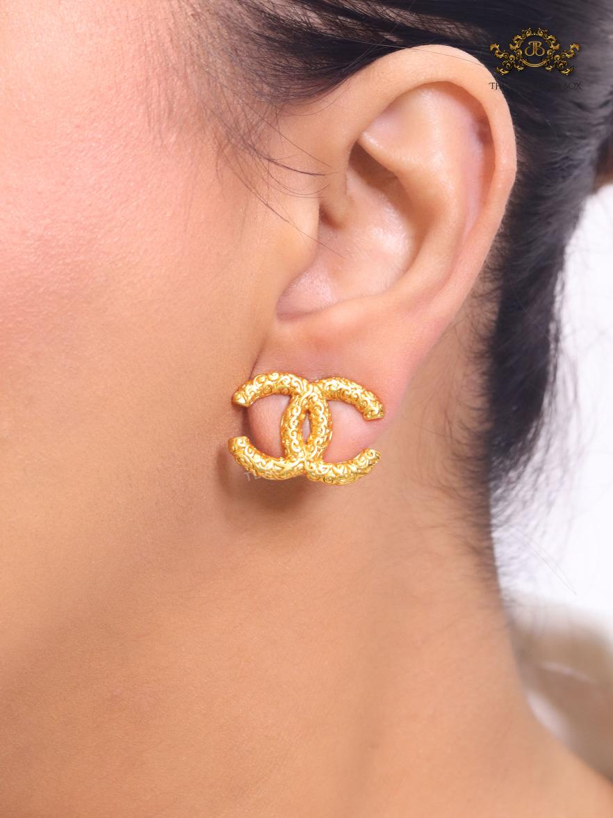 Double C hammered gold studs