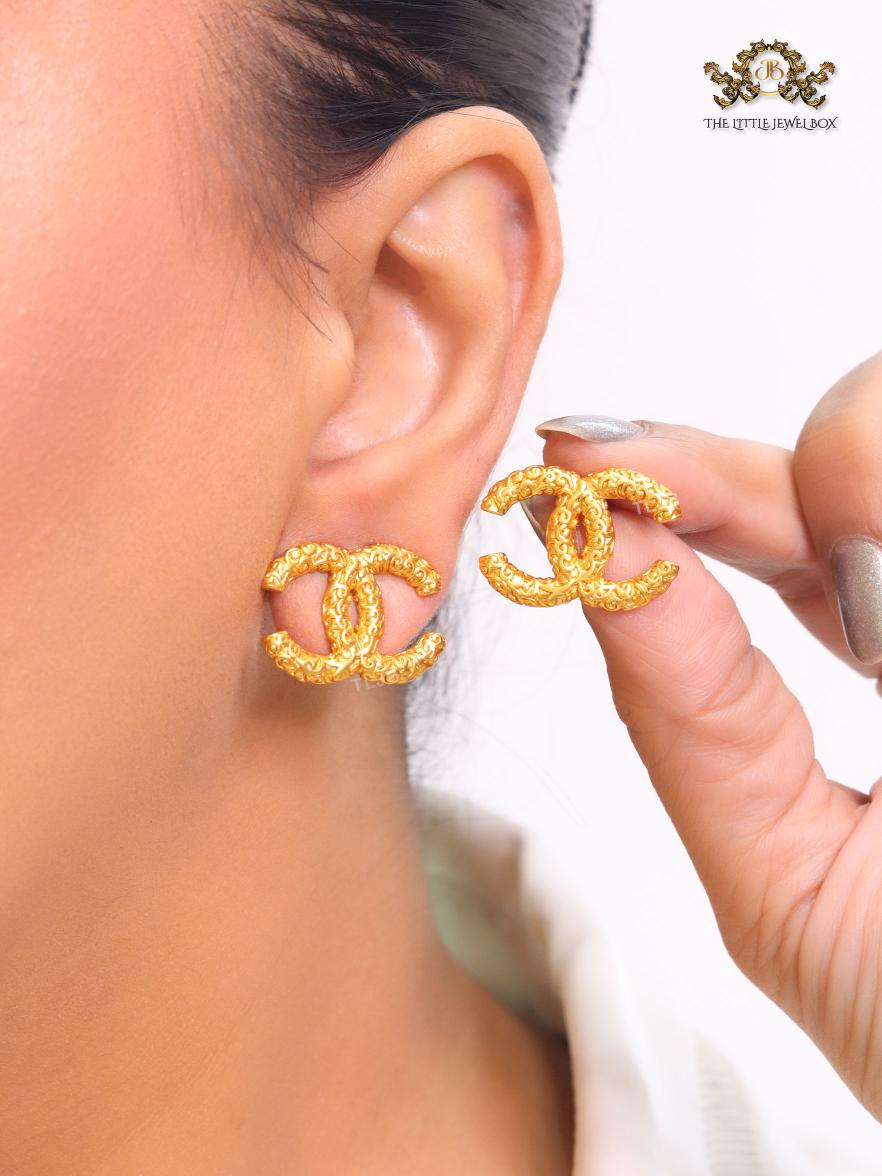 Double C hammered gold studs