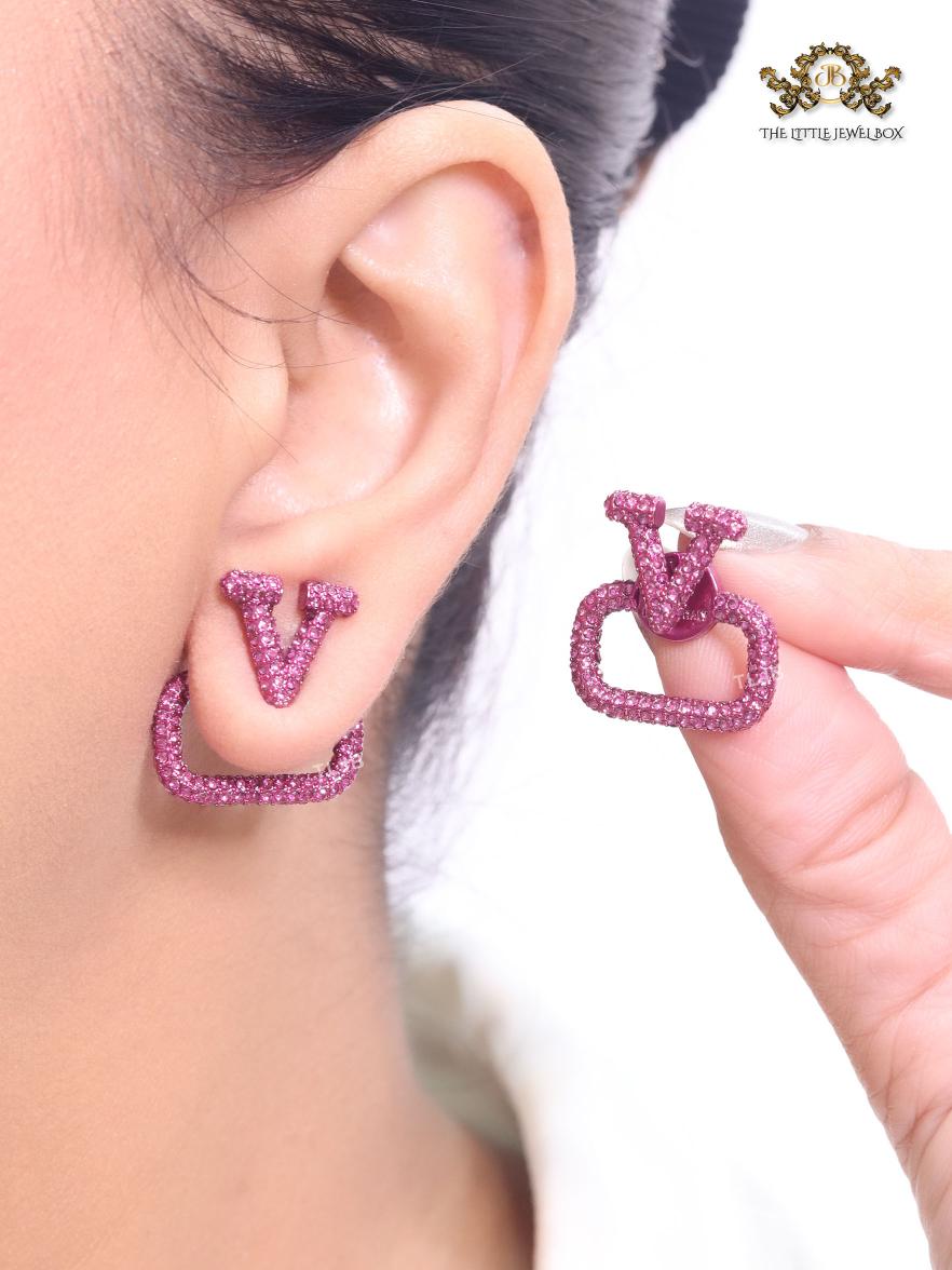 Alphabet V Pink rhinestone studs