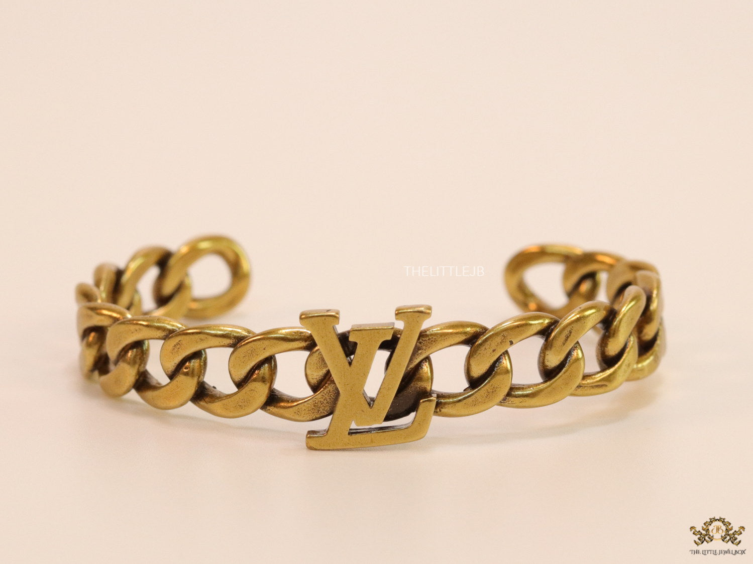 Antique Gold finish link chain bracelet with alphabets