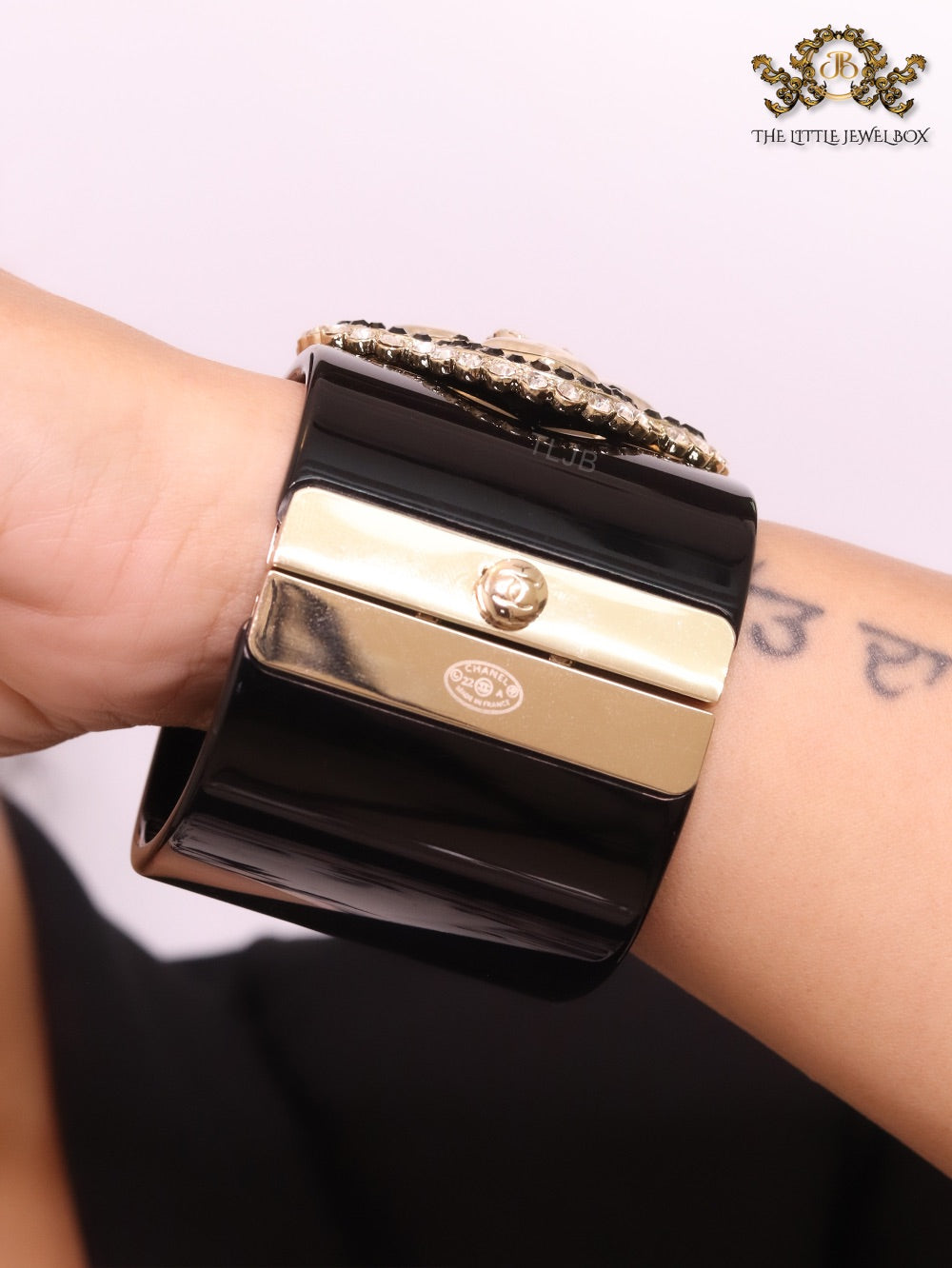 Double C clover motif MOP gold white enamel black bracelet