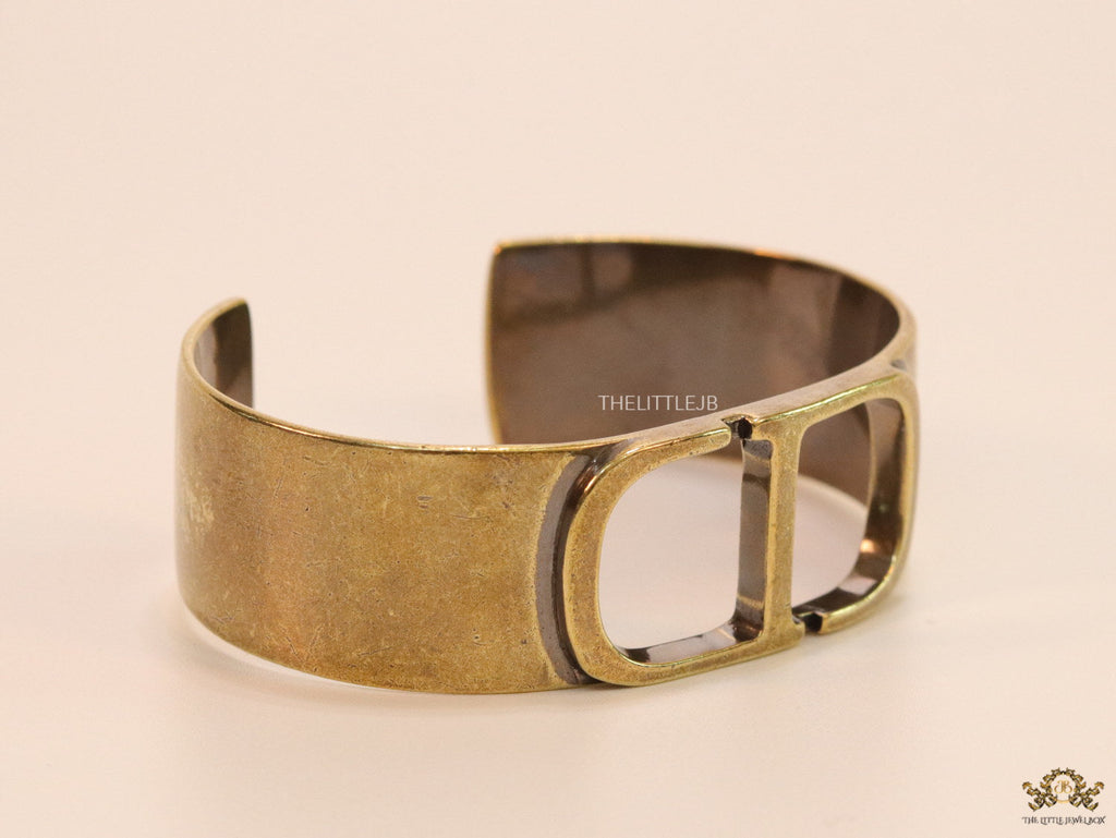 Antique finish C D alphabet open bracelet