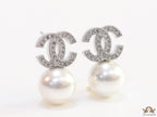 Twin C motif stud in platinum and cz with pearl drop