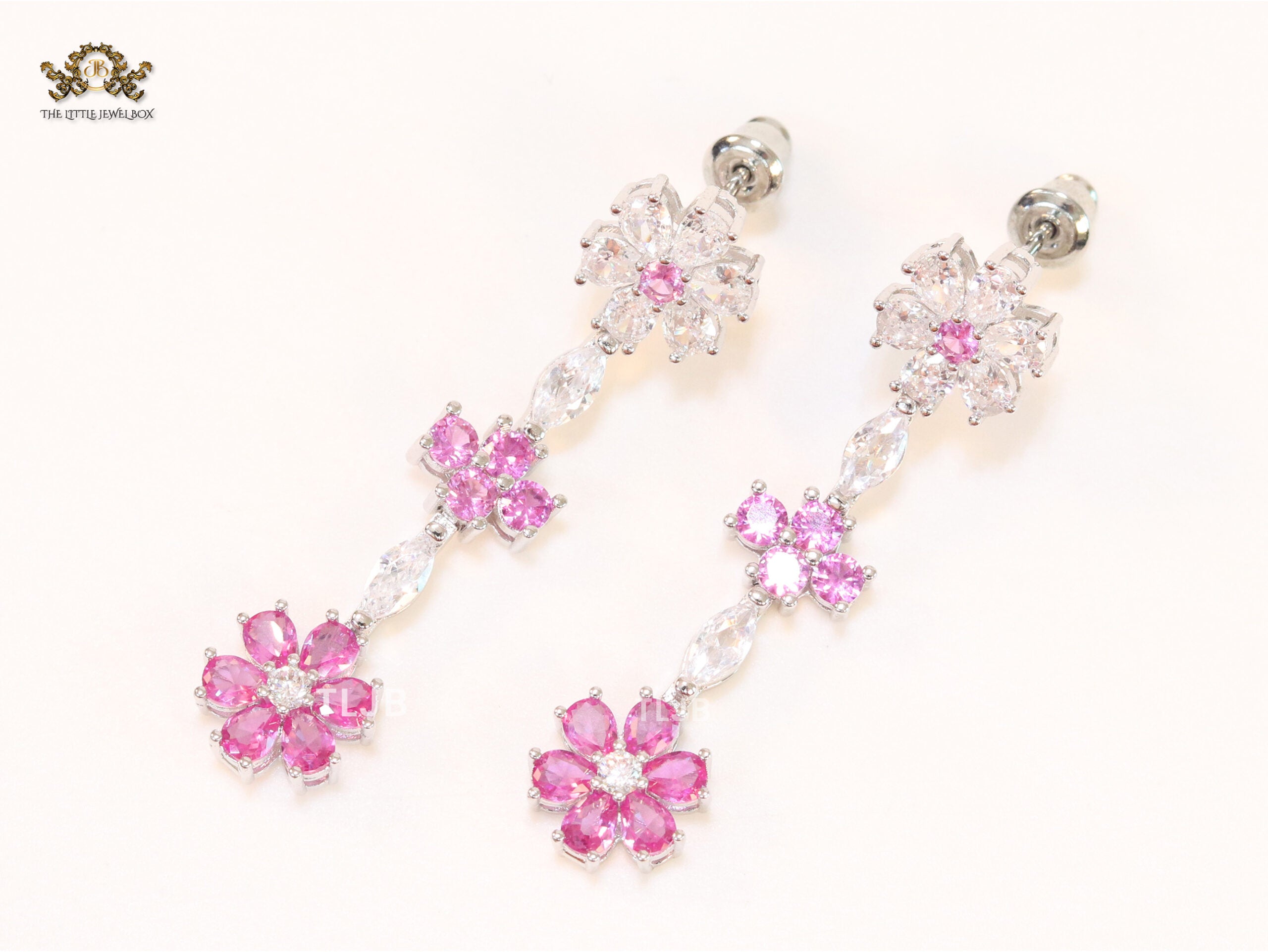Dainty floral earrings