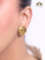 Double C textured round studs