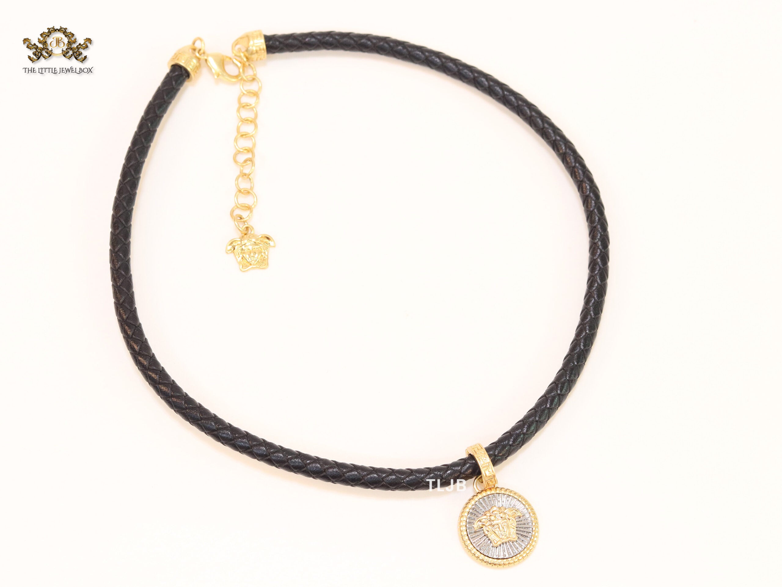 Medusa black leather choker