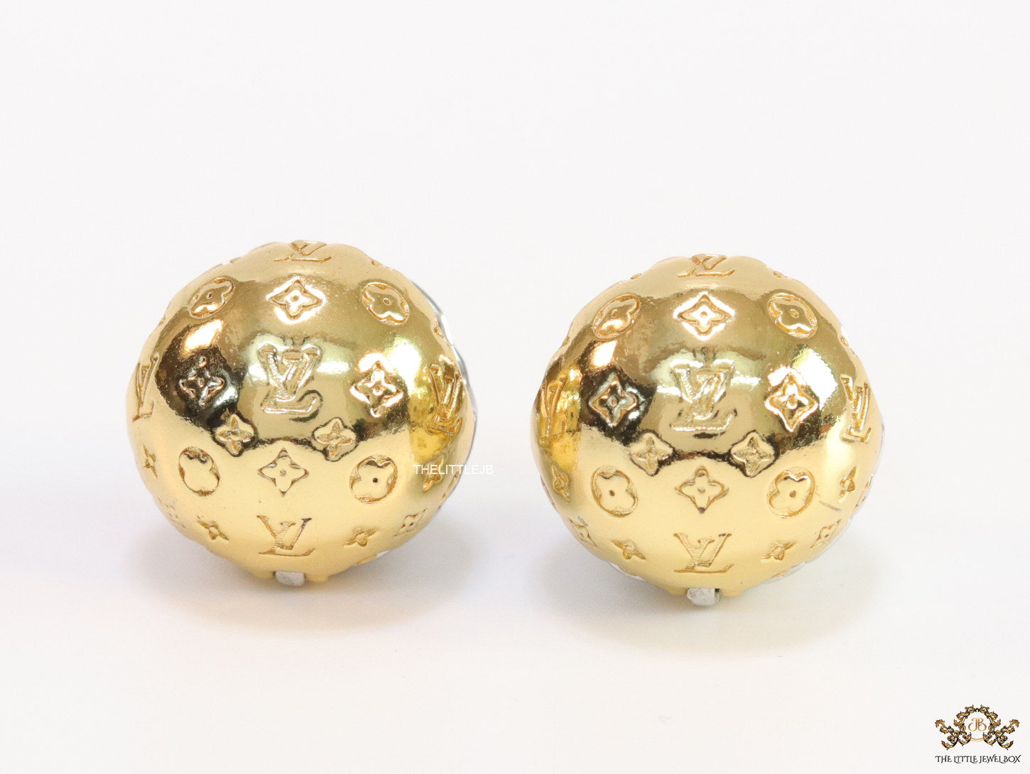 Dual plated ball shape studs with embossed alphabets