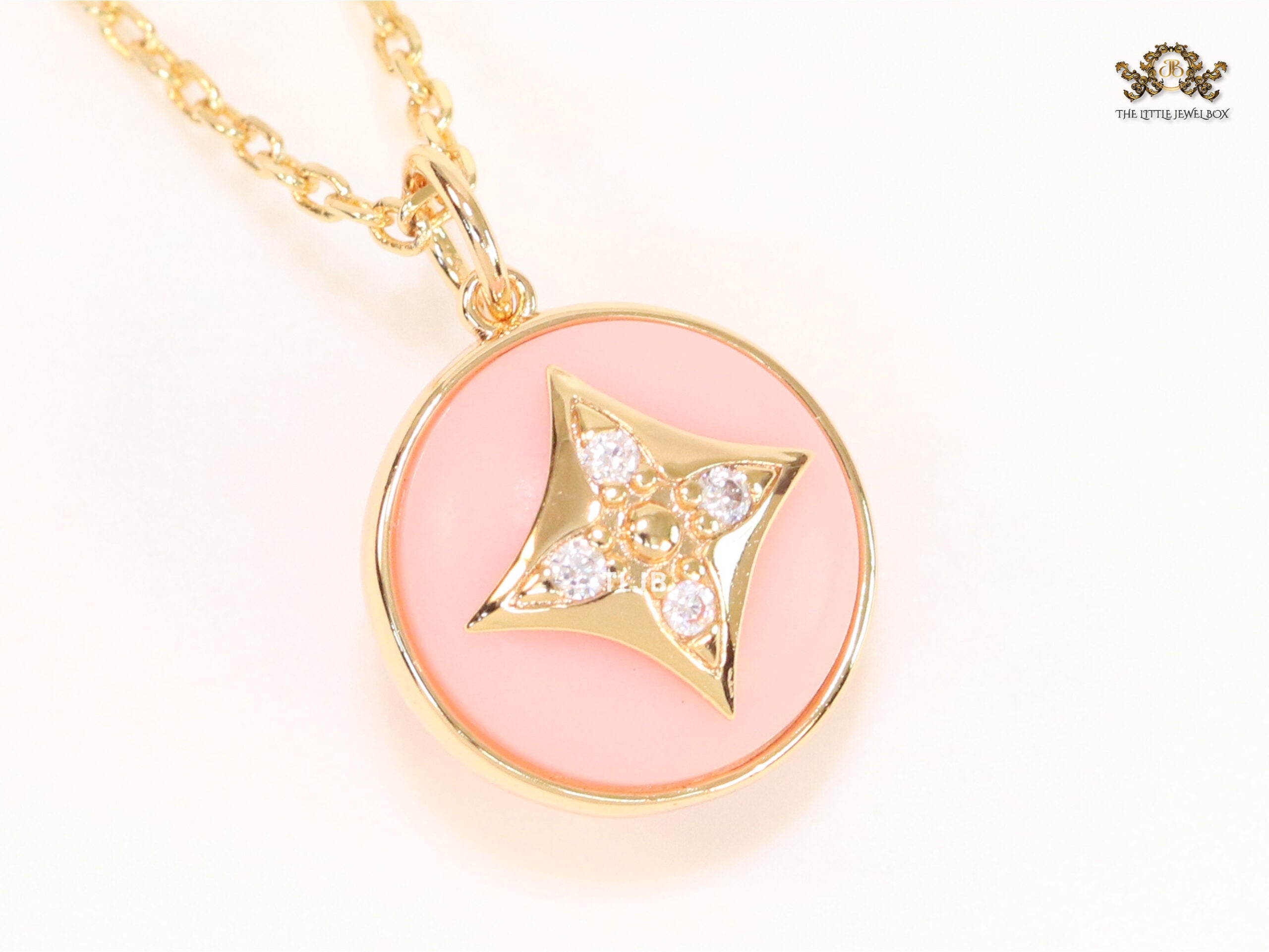 Pink clover with enamel chain