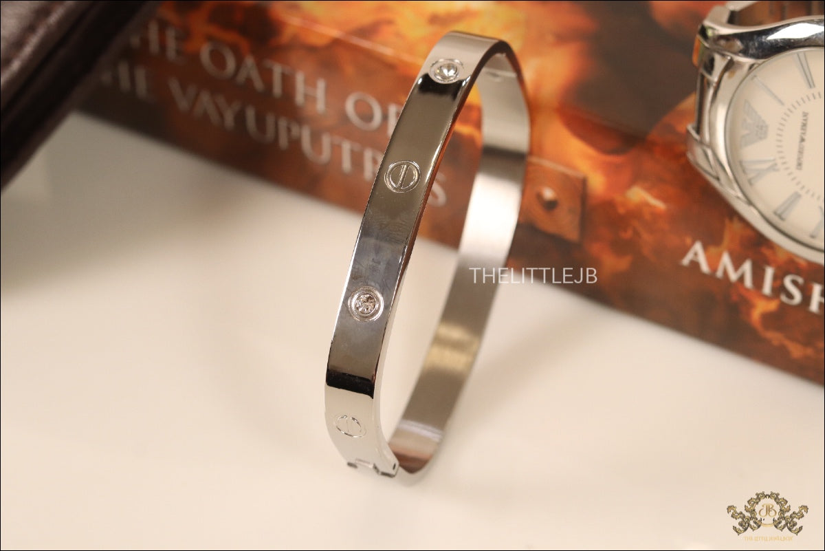 Men's Screw and zircon platinum finish bracelet rectangle shape