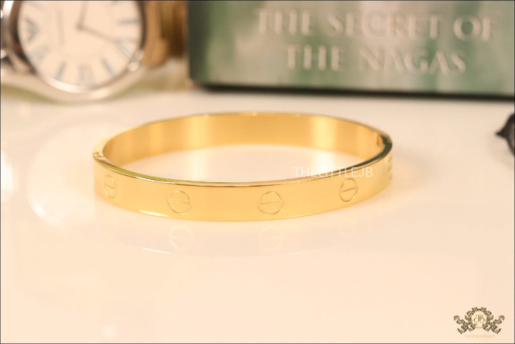 Gold plated bracelet for men's with screws