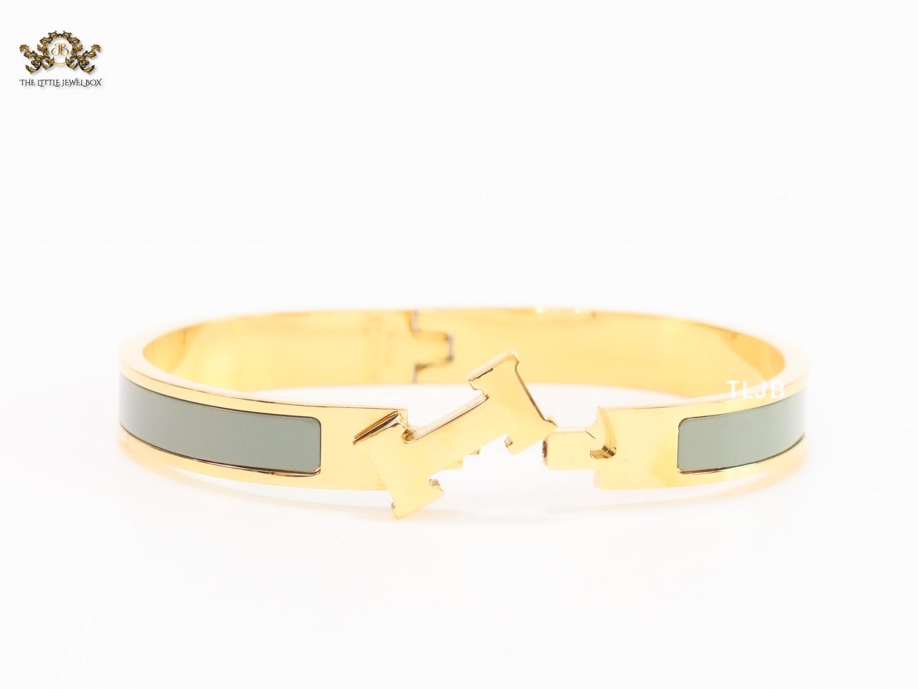 Alphabet H grey and matt gold bracelet 8mm