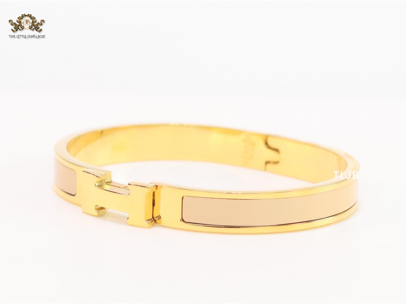 Alphabet H beige and matt gold bracelet