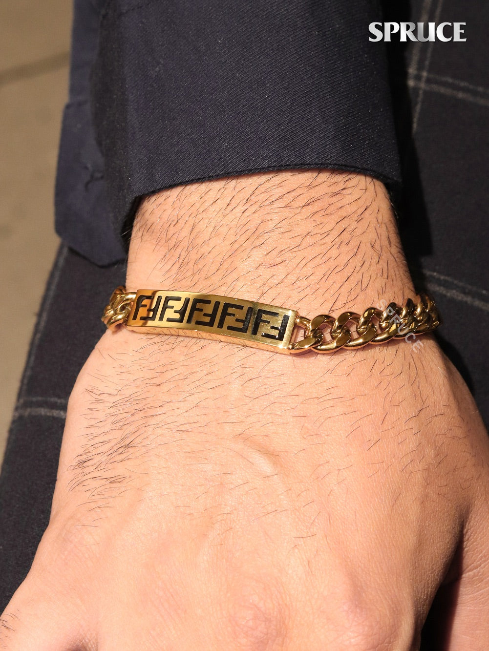 Alphabet F on plate gold link chain bracelet