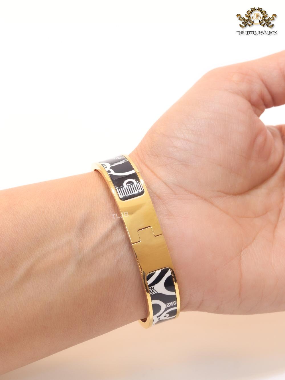 Alphabet H B&W bracelet