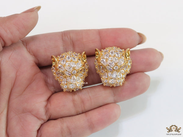 Panther head stud earrings in gold plating and cz
