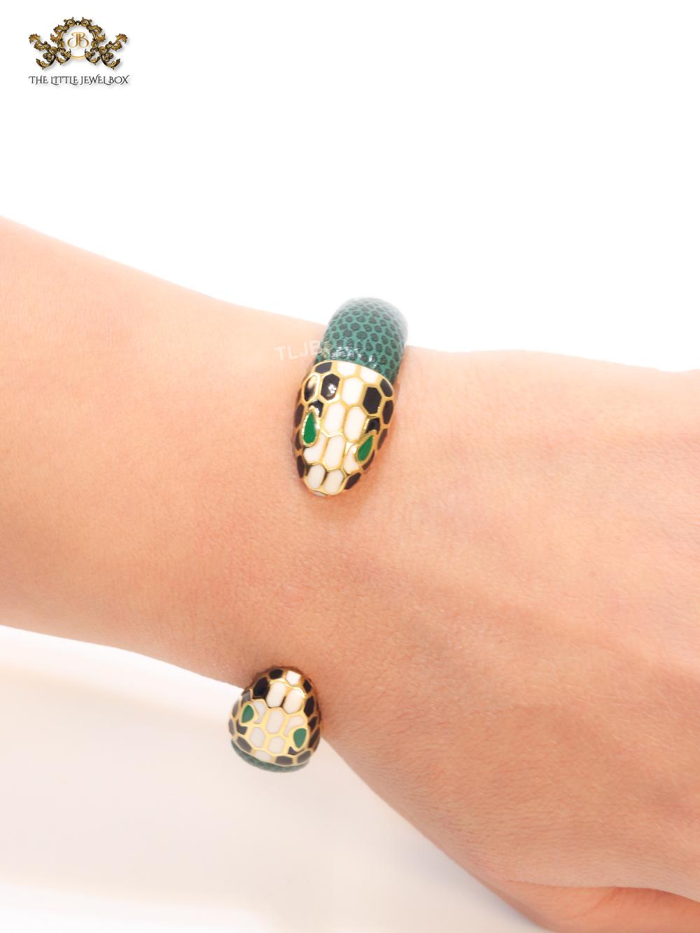 Two snake head green leather bracelet