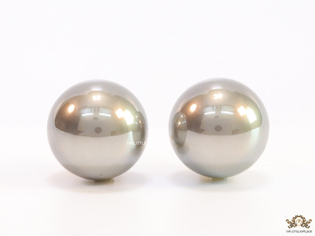 25 mm Simple dark grey round pearl studs