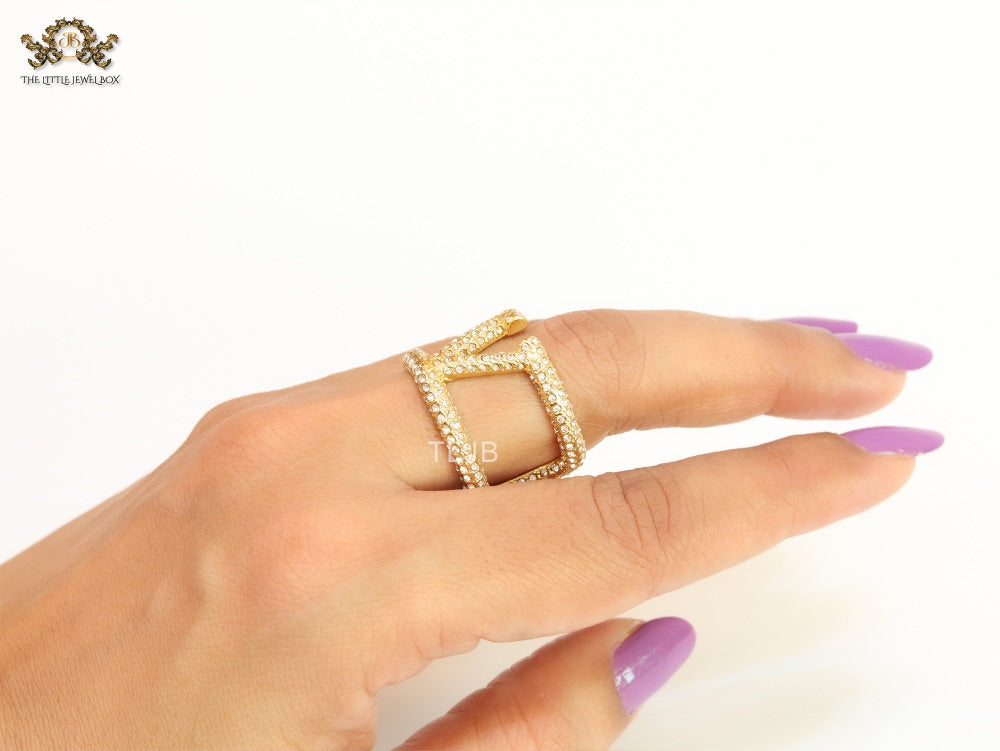 Large cz gold open alphabet V ring
