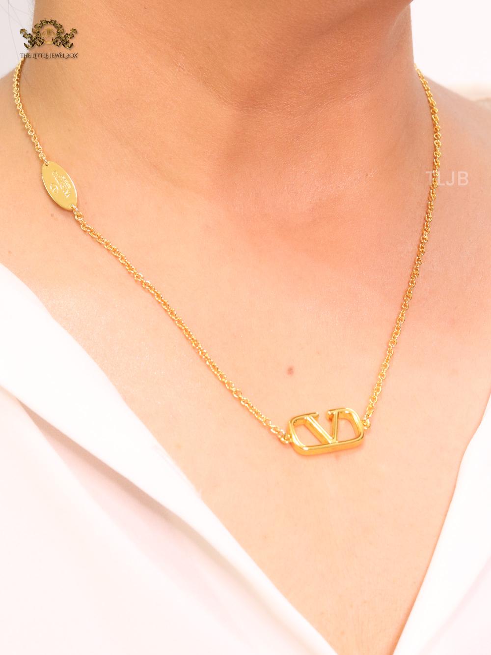 Open V sleek chain