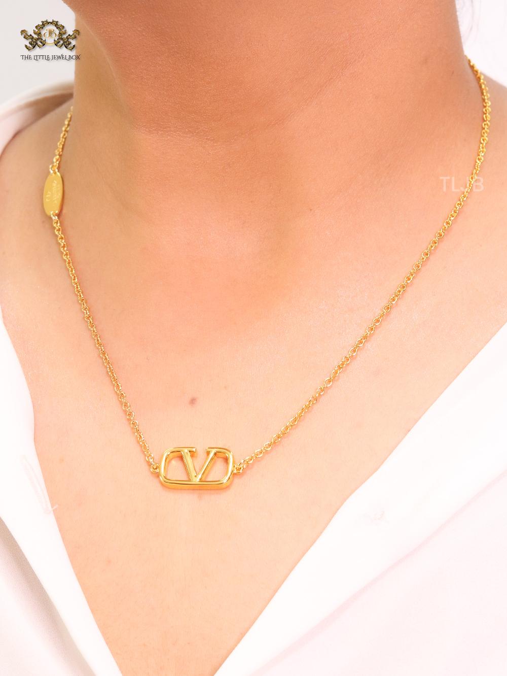 Open V sleek chain