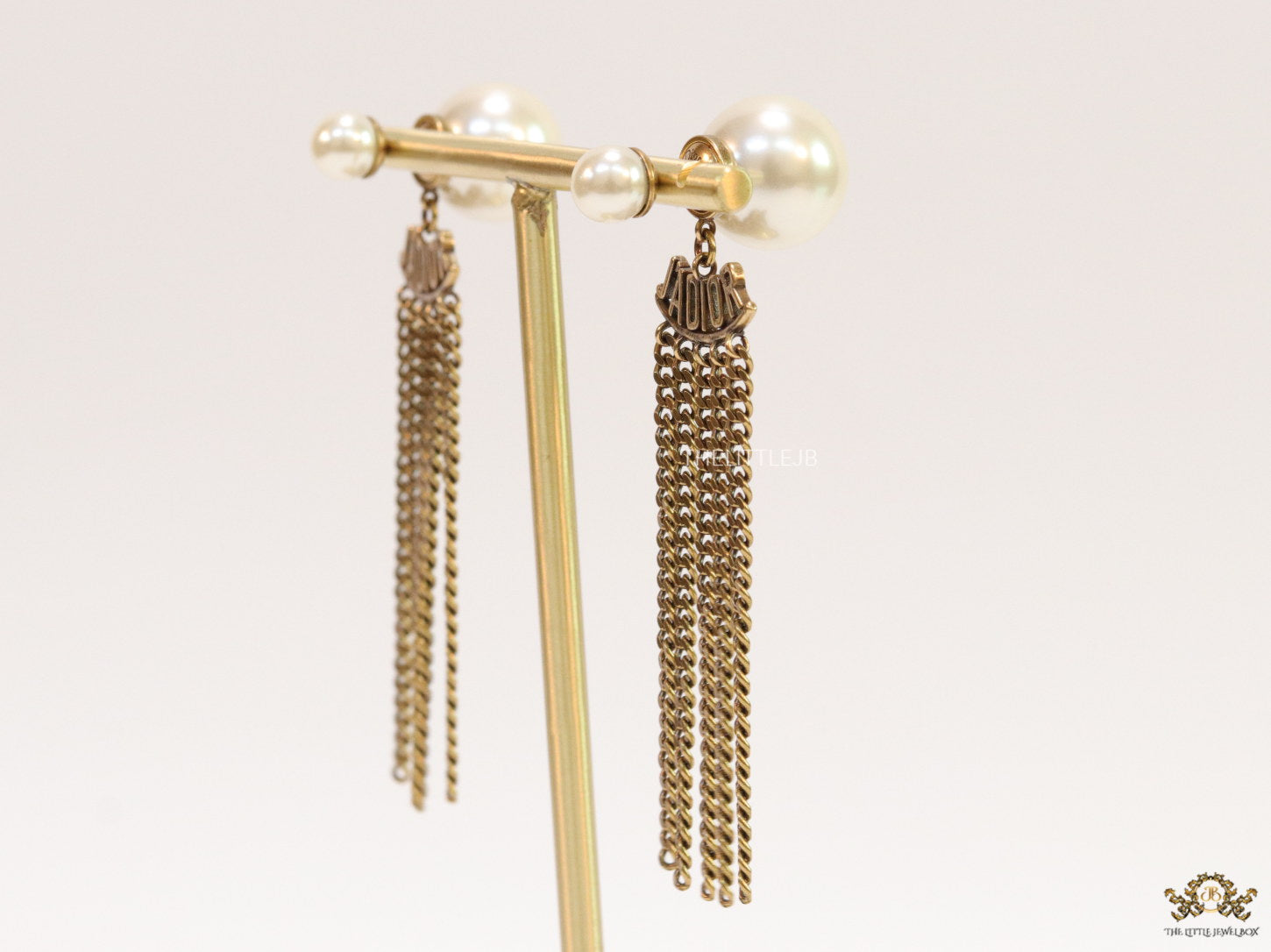 Golden chain dangles with alphabets and detachable pearl tops