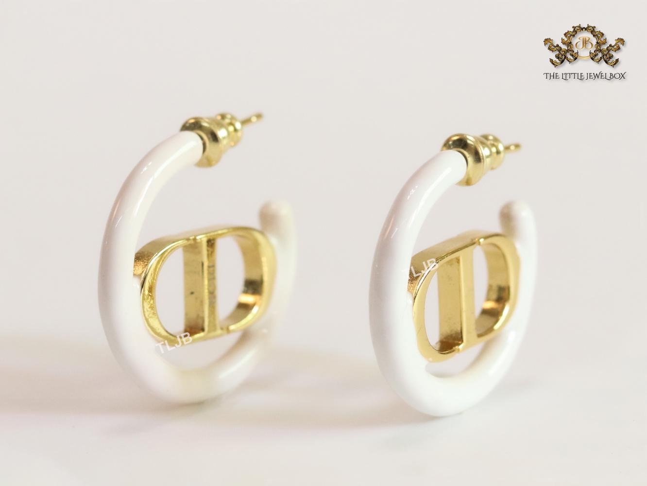 Alphabet CD white hoops