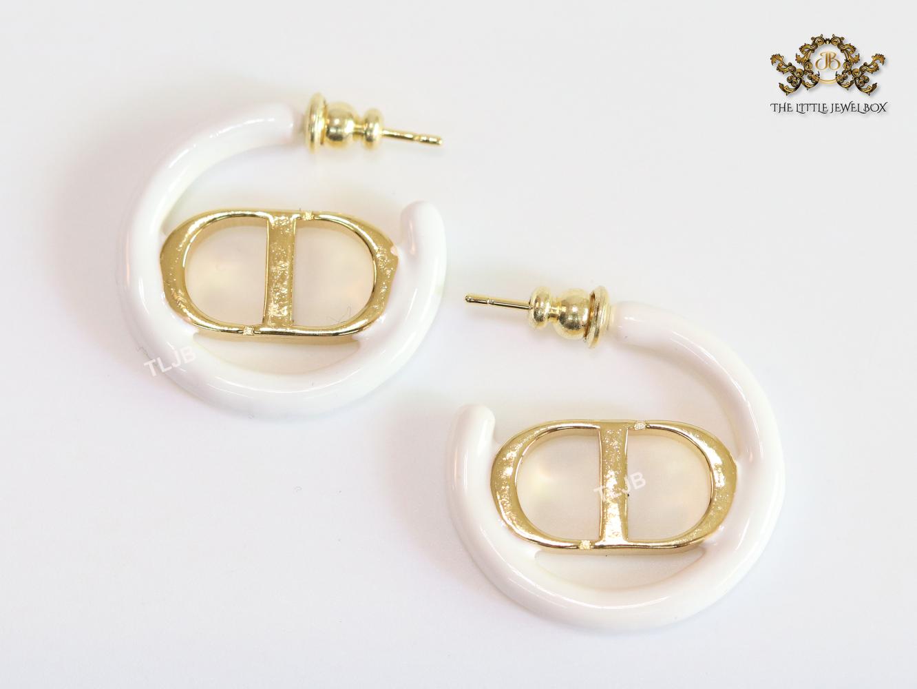 Alphabet CD white hoops