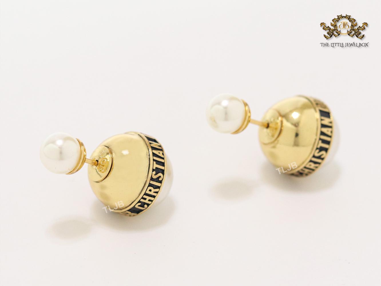Alphabet CD white and gold bomber studs