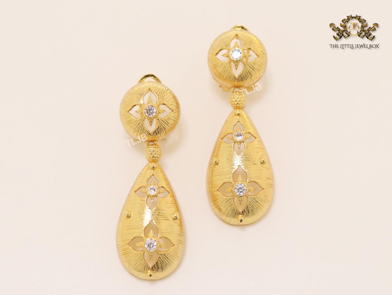 Clover gold dangles