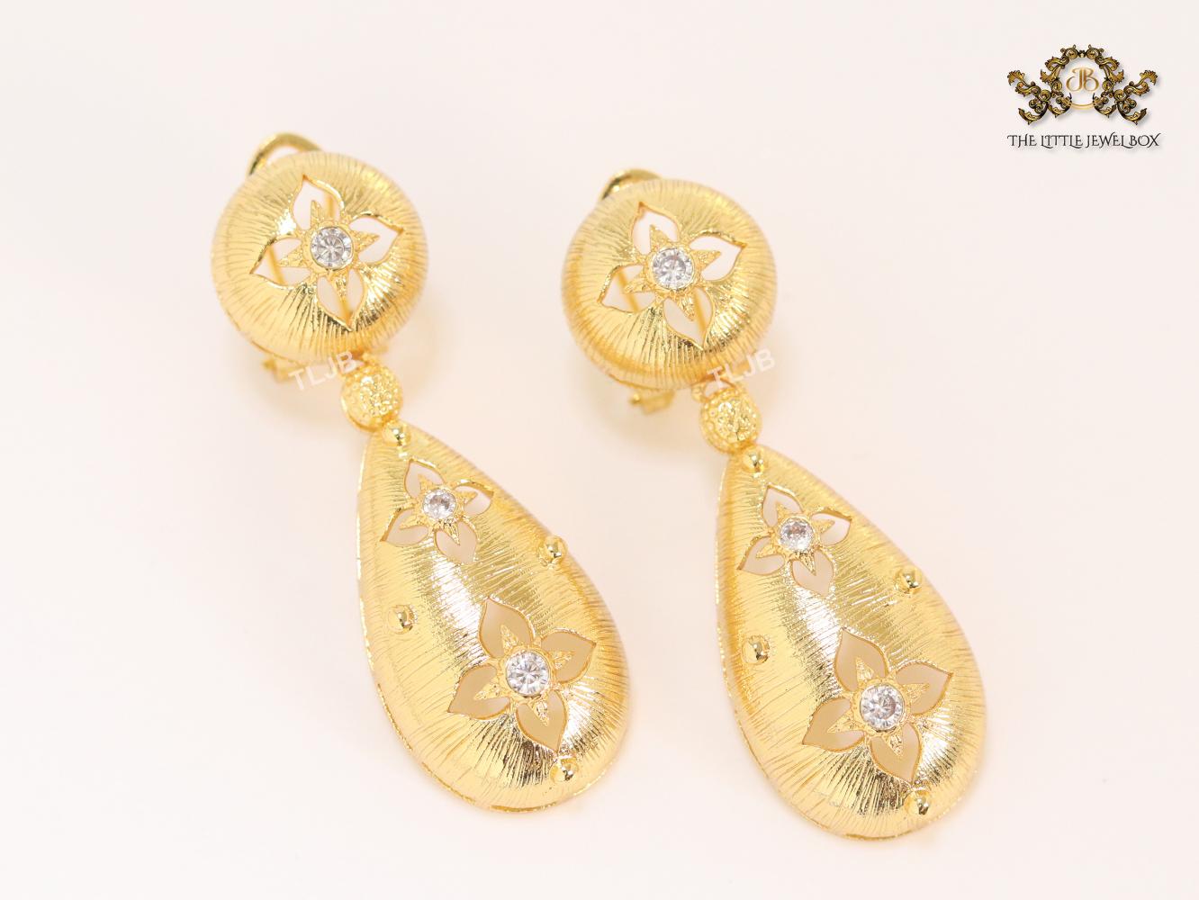 Clover gold dangles