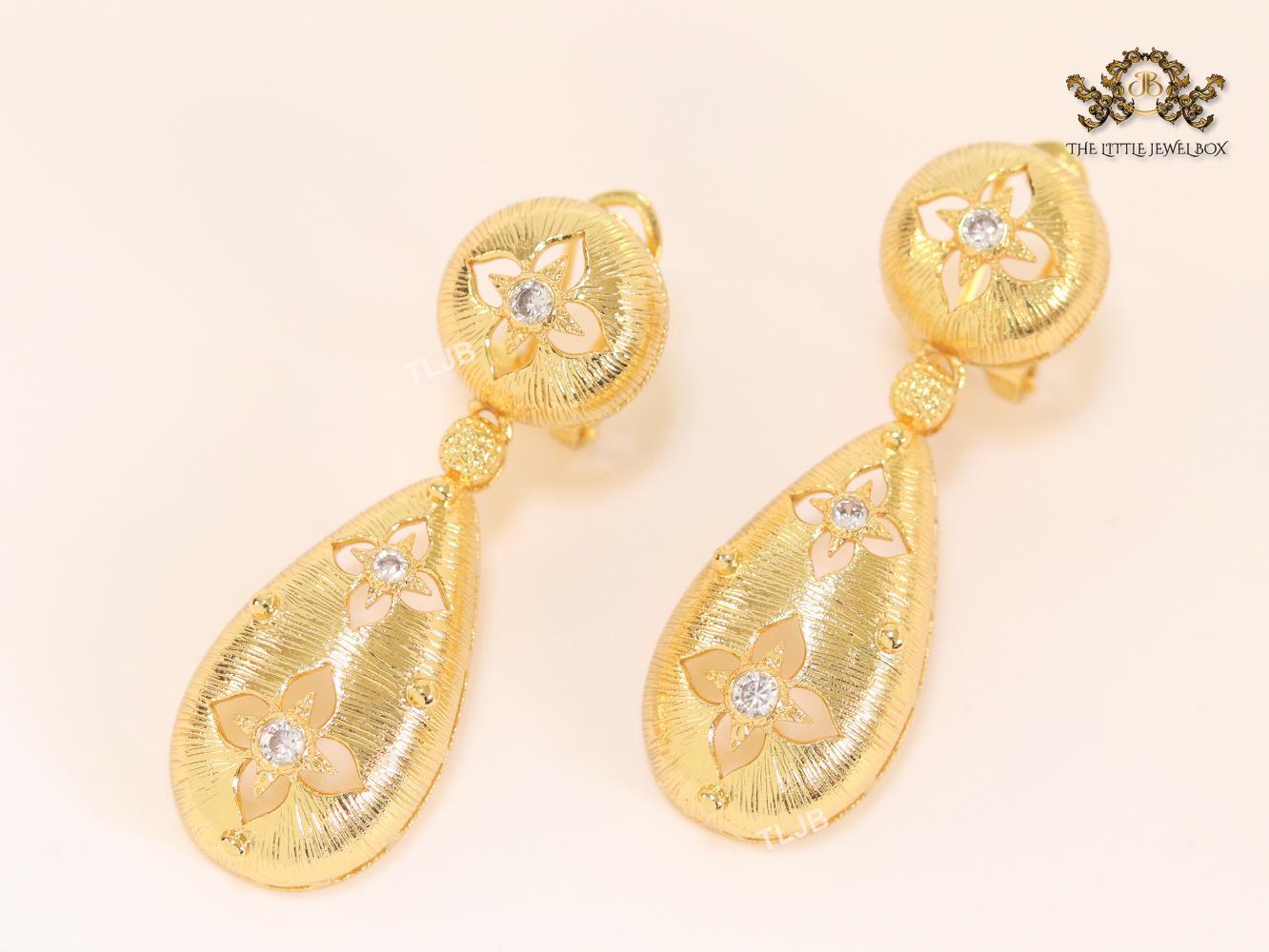 Clover gold dangles