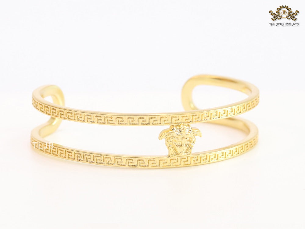 Medusa on gold bracelet