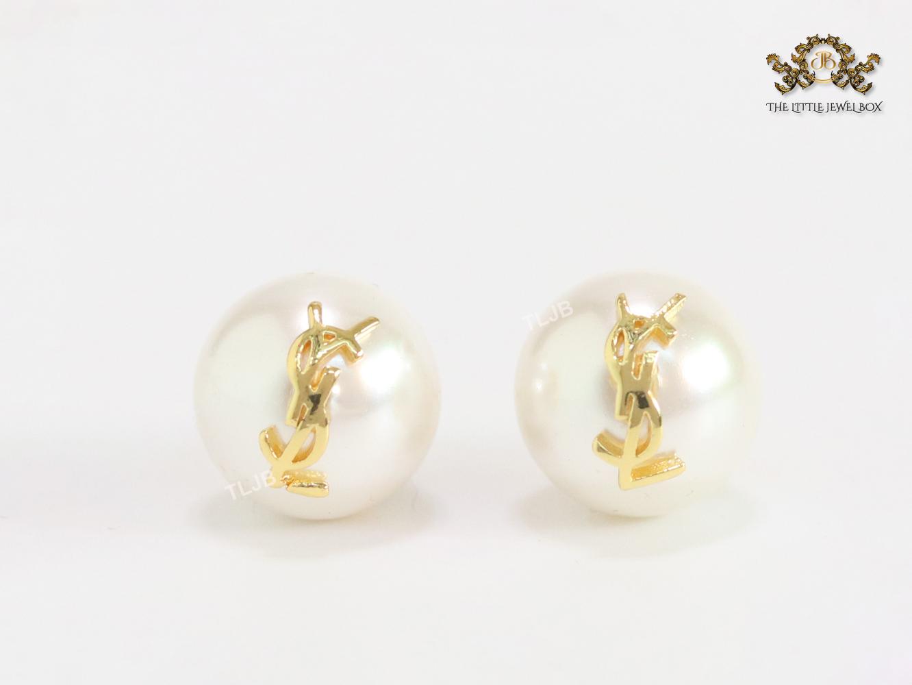 Alphabet Y pearl studs