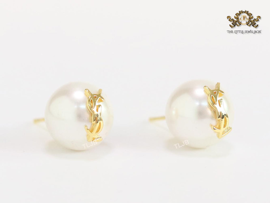 Alphabet Y pearl studs